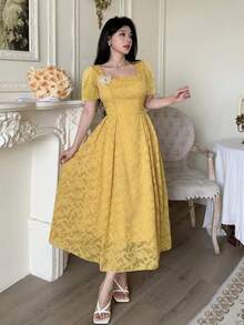 Modelyn Váy nữ hở eo màu vàng có viền xòe trang trí hoa 3D - Màu vàng - Xem 3