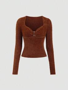Sweetra Nouveau pull en fausse fourrure de vison à taille cintrée, décolleté en V avec décoration métallique, sexy et urbaine, couleur caramel, automne/hiver