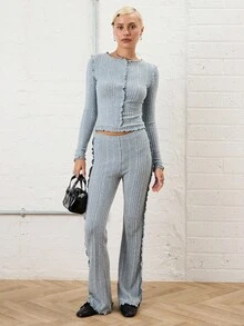 COUREZ 喇叭形针织裤，带荷叶边细节 / Y2K 出门穿搭 秋季女装 秋装 冬装 灰色裤子 灰色慢跑裤 - 藍色 - 查看 2