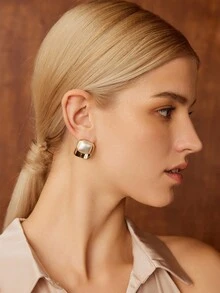 MOTF PREMIUM WOMEN STUD EARRINGS - Gold - View 3