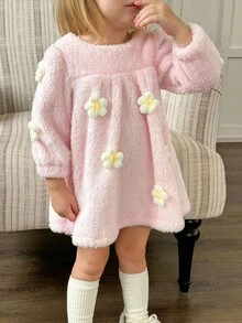 SHEIN Playful Pals 1 件女婴蓬松花朵可爱连衣裙，圆领长袖宽松加厚连衣裙裙，3D 花朵设计，休闲时尚韩版百搭，适合日常外出或冬季旅行，新品 - 粉色 - 查看 9