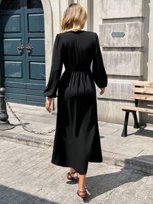Pariaura Robe longue à manches longues noire avec col en V profond, garniture en dentelle et taille cintrée, style lanterne - Noir - Voir 2