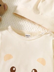 1 Set süßer Bären-Muster Säugling/Neugeborene/Baby/Kinder Unisex Langarm-Jumpsuit mit passendem Hut und Schal, weiches Strickgewebe, thermischer Komfort ohne Schwerkraft, geeignet für Frühling, Sommer, Herbst, Winter Alltagskleidung, Geburtstagsfest, Fotografie, Neuankömmling