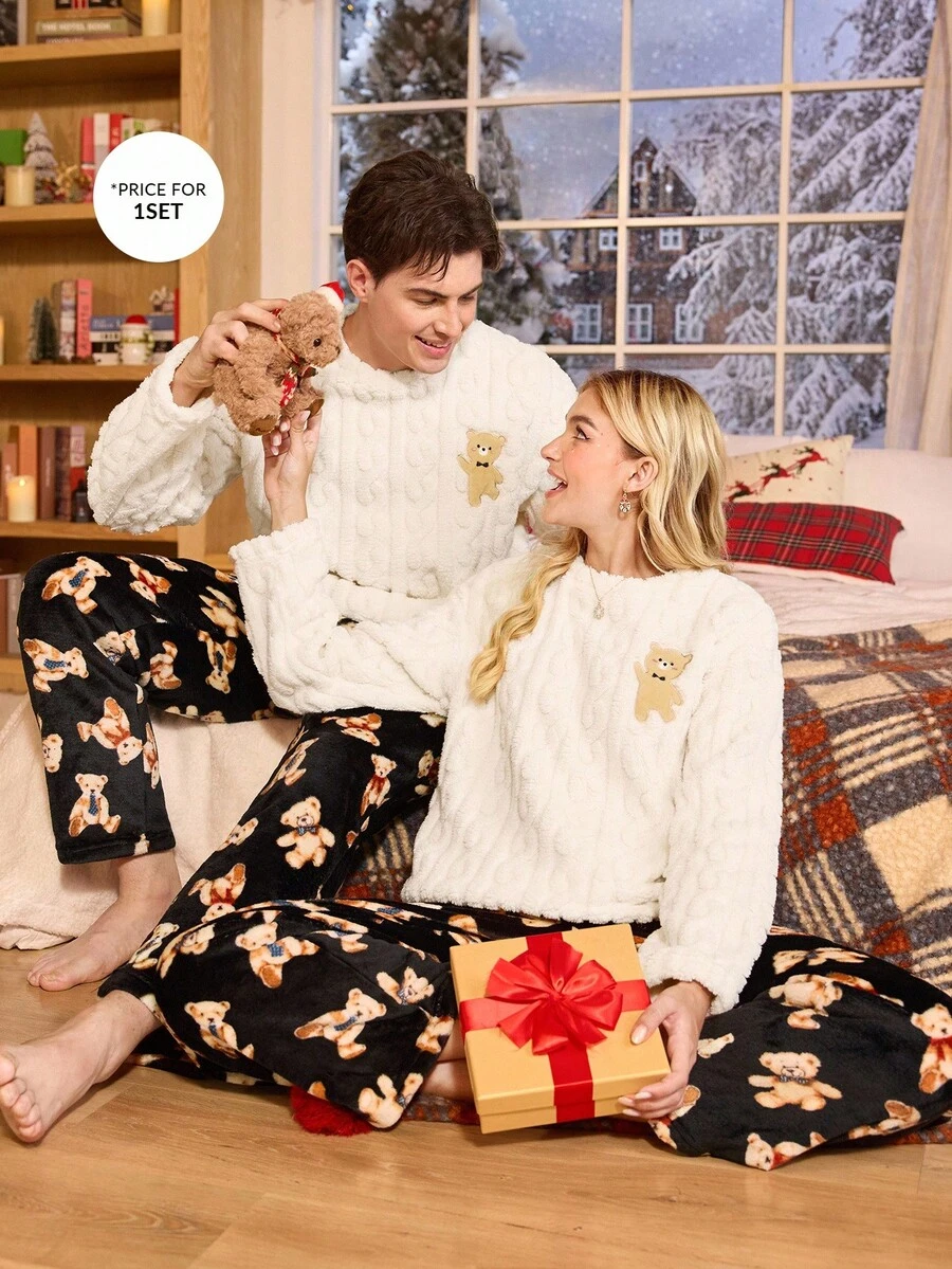 CoupledUp 熊图案趣味法兰绒男士情侣睡衣套装，秋冬装，蓬松舒适 - 彩色 - 查看 1