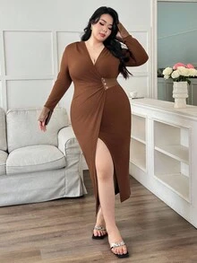 Modelyn Große Größen Elegantes Wickelkleid mit langen Ärmeln und Bodycon-Schnitt für Damen - Braun - Übersicht 3