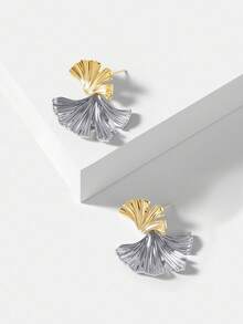 MOTF PREMIUM PENDIENTES DE DISEÑO ÚNICO CON TEXTURA METÁLICA DE DOS TONOS EN FORMA DE HOJA DE ALMENDRA - Dorado - Ver 2