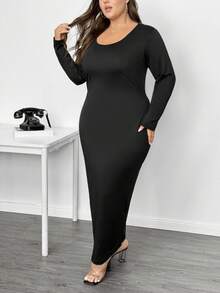 SHEIN CURVE+ 大尺碼純色圓領貼身長洋裝 2026 秋冬聖誕款 22W - 黑色 - 查看 3