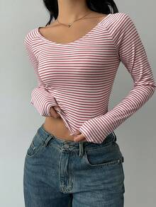 SHEIN BASICS 休闲针织条纹圆领长袖修身短款女式上衣 - 紅色 - 查看 5