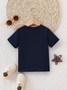 SHEIN Baby Boy Single-Piece Unisex Newborn Neutral Top. A Knitted Short-Sleeved Top With Simple Small Patterns. It Features Multi-Color. Suitable For Summer, It Can Be Worn As Sportswear, During Vacations, Outings, At School Or At Home. It's A Versatile Basic Piece For The Summer Season And Is Baby Summer. Unisex Summer. - Multicolor - View 2