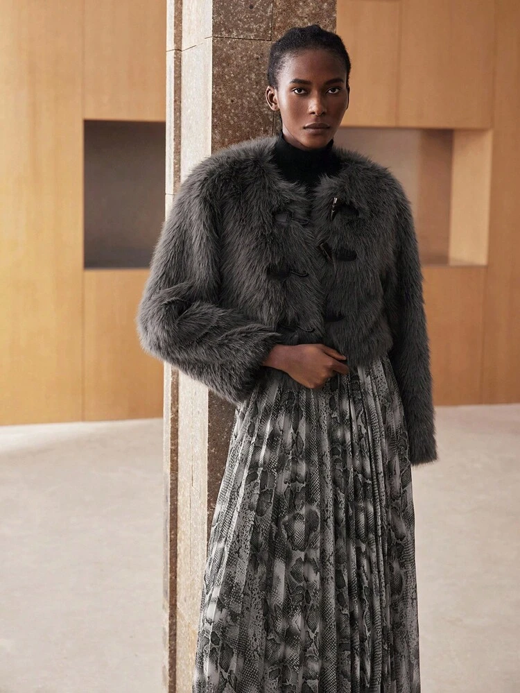 SHEIN Maija Veste oversize femme col rond en fausse fourrure grise, urbaine chic polyvalente pour les rassemblements et les fêtes, automne/hiver