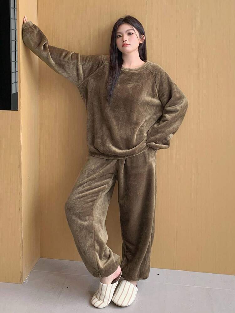 Dazy Plus 2pcs/Set Loose Fit Thick Round Neck Top And Pants Pajama Set, Plus Size Women Sleepwear For Autumn/Winter, Cozy Outfit, Fall Clothes
