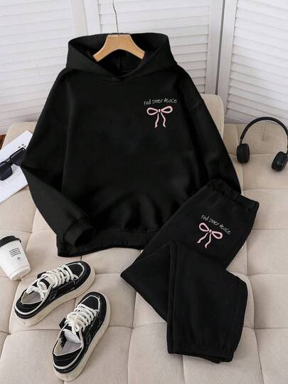 Sparklyn 回到学校，少女卡通可爱蝴蝶结装饰字母图案印花连帽衫和运动裤套装，时尚个性化秋季服装