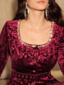 Anewsta Top à manches longues avec col carré en velours jacquard à motif floral unicolore, avec nœud à la taille orné de strass. Assorti à une jupe droite fendue à la taille moyenne. Convient pour l'automne, l'élégance, la fête, Noël, le Nouvel An. - Rouge foncé - Voir 7
