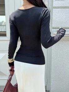 Pariaura Elegant Black Autumn V-Neck Rib-Knit T-Shirt,Night Out Lace Accents Button-Embellished Long Sleeve Top,Figure-Flattering Slim Fit Wardrobe Essential - Black - View 2