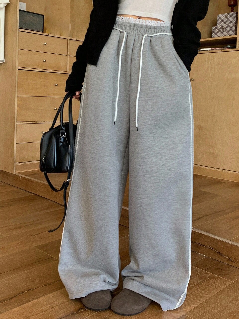 Women's Casual Solid Color Lace Patchwork Side Stripe Loose Sweatpants, Korean Style