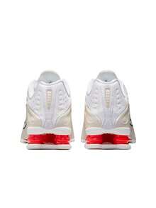 Nike Shox R4 Women's Sneakers White AR3565 - White - View 3