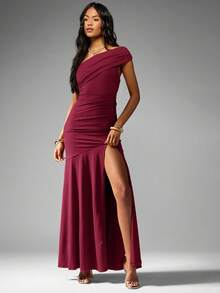 MISSGUIDED Elegant One Shoulder Evening Maxi Dress With Ruched Detail High Slit Floor Length Formal Party Wedding Guest Gown Holiday Celebration Outfit Christmas - Burgundy - View 5