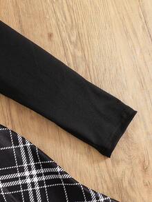 Women's Black Knit Turtleneck Long Sleeve Top Paired With Black Plaid Mini Skirt Set, Fashionable And Elegant, Essential Commuting And Everyday Outfit - Black - View 6