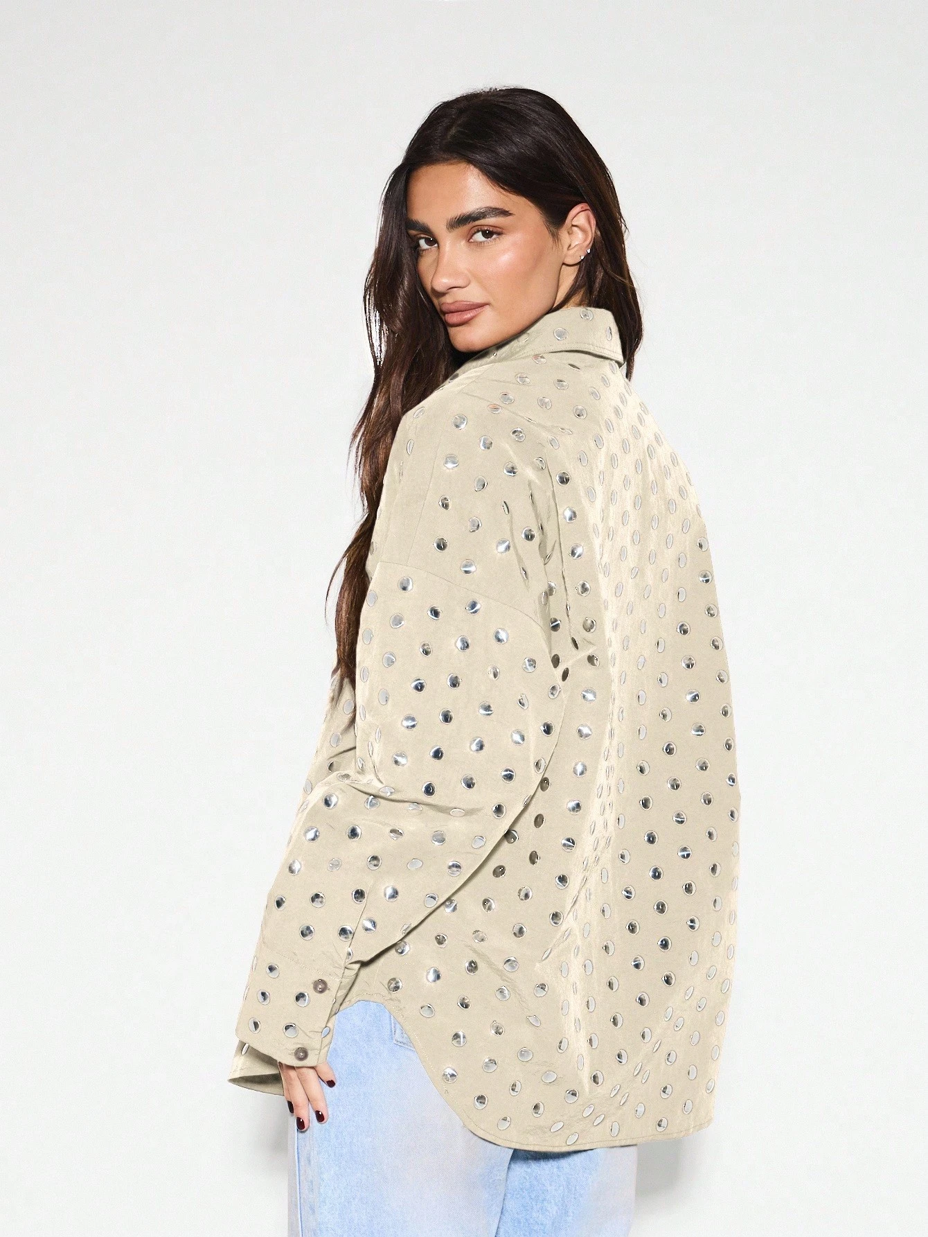 KIZN Camicia con bottoni e borchie circolari in metallo