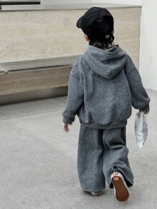 SHEIN 2 件套年轻男孩休闲街头风格雪花连帽运动衫和纯色松紧腰运动裤套装，适合返校、生日、迎婴派对、节日派对、秋冬季 - 灰色 - 查看 3