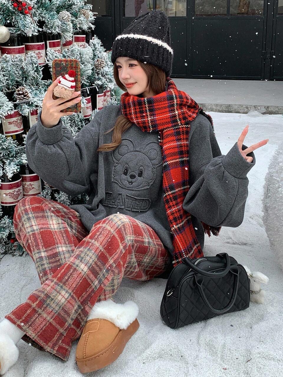 Women's Cartoon Print Thermal Lined Crew Neck Long Sleeve Sweatshirt Fall,Winter