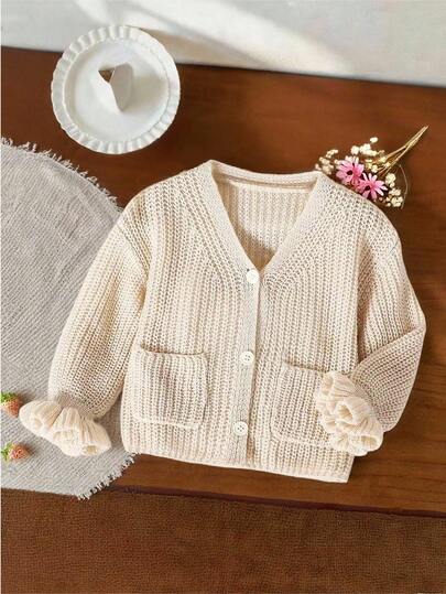 SHEIN Vintaside Kids 1 件女童简约纯色 V 领单排扣开衫，对称双口袋和荷叶边袖口，镂空白色针织毛衣，百搭上衣，适合居家或外出，适合春秋季