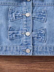 SHEIN Chaqueta de mezclilla para niñas, para todas las estaciones, color azul medio, casual, linda, elegante, con decoración de moño en los puños y el frente, chaqueta tipo boxy, cómoda de algodón de mezclilla, adecuada para uso diario, hogar, viajes, artículo popular, nuevo lanzamiento para el otoño de 2025 - Azul lavado medio - Ver 7