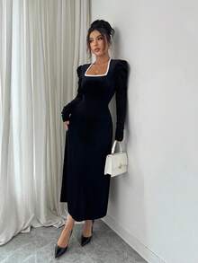Modelyn 女式天鹅绒方领束腰优雅时尚连衣裙 - 黑色 - 查看 5