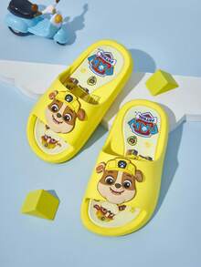 SHEIN | PAW Patrol 可爱卡通黄色碎石图案儿童拖鞋，男女通用，速干、轻便耐用的EVA材质，适合室内、浴室、游乐场、游泳池、海滩等场所穿着。 - 黃色 - 查看 10
