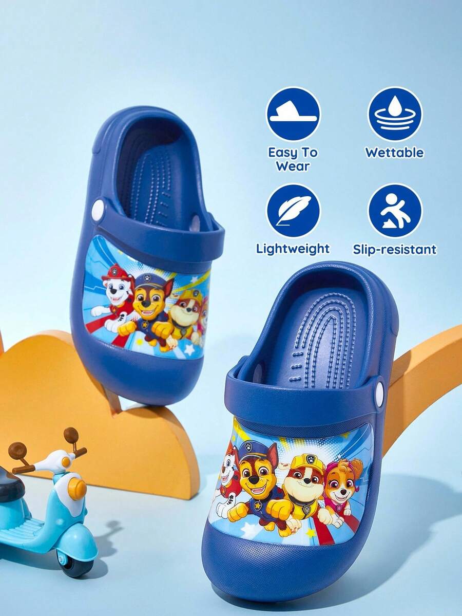 SHEIN | PAW Patrol 可爱卡通印花图案蓝色男童儿童花园拖鞋,适合幼儿和儿童,透气速干水鞋,轻便耐用的EVA材质,男女通用,室内外均可穿着,可用作拖鞋、凉鞋,图案包括Chase、Rubble和Skye。 - 藍色 - 查看 1