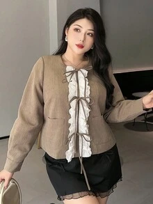 Dazy Plus Chaqueta casual de manga larga con cuello redondo, bolsillo con cordón, volantes y parches para mujer de talla grande, abrigos de mujer para otoño/invierno - Café integral - Ver 1