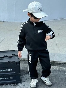 Set de 2 piese pentru copii, băieți, casual, versatil, confortabil, cu imprimeu imprimat, cu jumătate de fermoar, pulover cu mânecă lungă și pantaloni jogger lejeri, tricotați, potrivit pentru naveta, școală, sport, sport, primăvară/vară/toamnă/iarnă