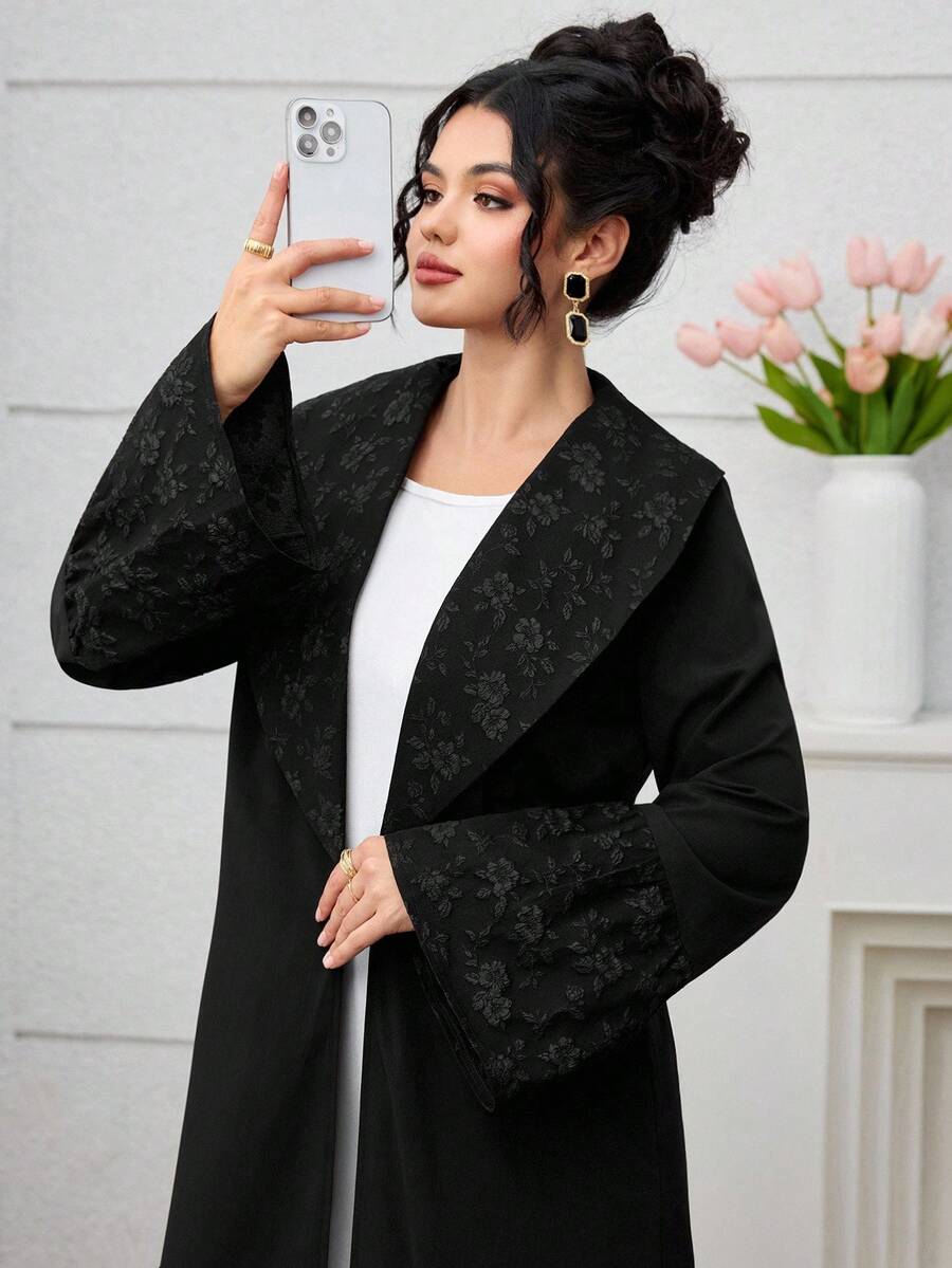 Yasmyna 优雅提花拼布纯色黑色长袍