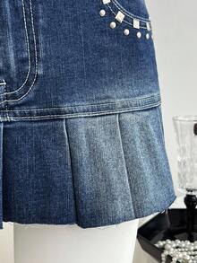 Elamini Chân váy denim ngắn xếp ly thời trang có túi đinh tán dành cho nữ - Màu xanh lam - Xem 3