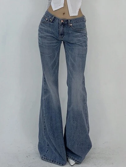 DAZY Quần jeans ống loe cạp trễ thiết kế túi đơn giản, thoải mái dành cho nữ