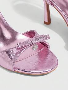CUCCOO SZL Sandal Wanita Bertali Pergelangan Kaki dengan Hiasan Hati Kotak-kotak Metalik Emas dan Berlian Imitasi, Sepatu Hak Tinggi Ujung Bulat Metalik yang Modis, Glamor, dan Seksi untuk Musim Panas - Berwarna merah muda - View 9