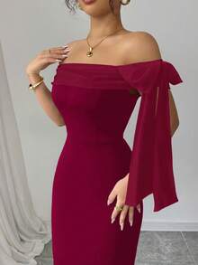 Rafferiza 1件女士优雅纯色收腰性感露肩连衣裙 - 酒紅色 - 查看 3