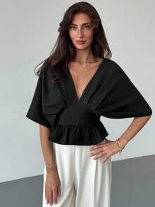 Aloruh 女士纯色深V领蝙蝠袖褶皱设计时尚衬衫，黑色上衣夏季度假休闲衬衫 - 黑色 - 查看 5