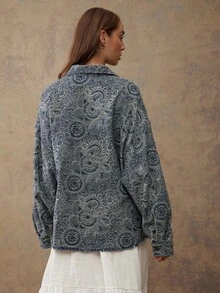WESTFADE Kemeja Boyfriend Oversized Berkerah dengan Kancing Depan dan Kantong Serbaguna, Motif Paisley Jacquard, Campuran Katun Denim - Dark Wash - View 2
