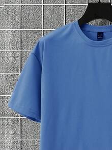 Manfinity Homme Men's Solid Color Crew Neck Short Sleeve Casual T-Shirt And Drawstring Waist Cargo Shorts 2 Pieces Set