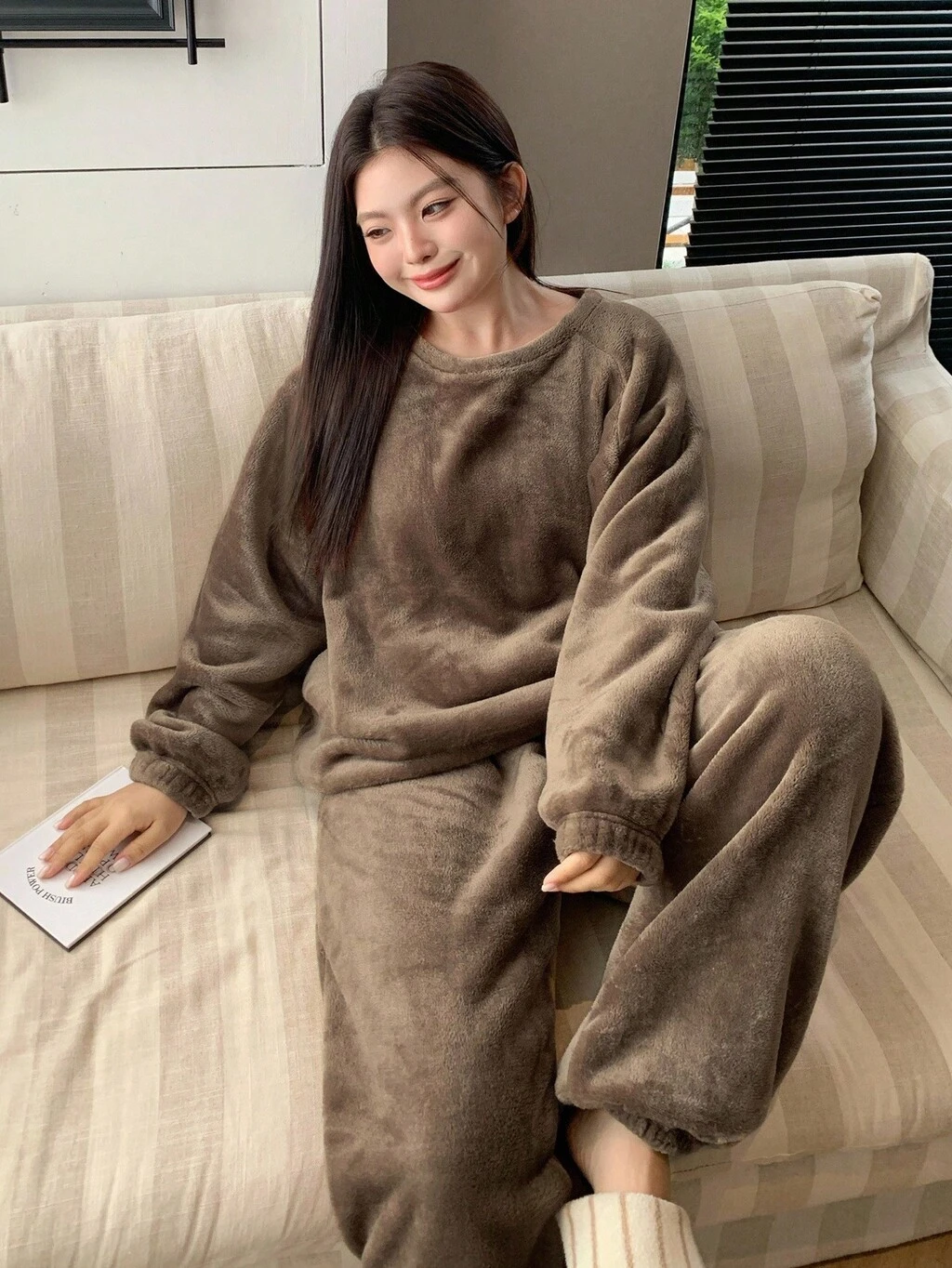 Dazy Plus 2pcs/Set Loose Fit Thick Round Neck Top And Pants Pajama Set, Plus Size Women Sleepwear For Autumn/Winter, Cozy Outfit, Fall Clothes