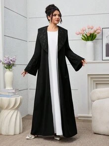 Yasmyna 优雅提花拼布纯色黑色长袍 - 黑色 - 查看 4