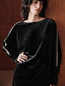 Uhlyne Uhlyne Women's Minimalist Elegant Velvet Batwing Sleeve Rhinestone Ribbon Splice T-Shirt - Black - View 2