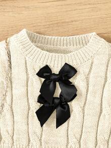 SHEIN Elladie kids 秋冬女童复古粗针织圆领腰部 A 字蝴蝶装饰长袖毛衣裙，适合户外休闲穿着 - 杏色 - 查看 3