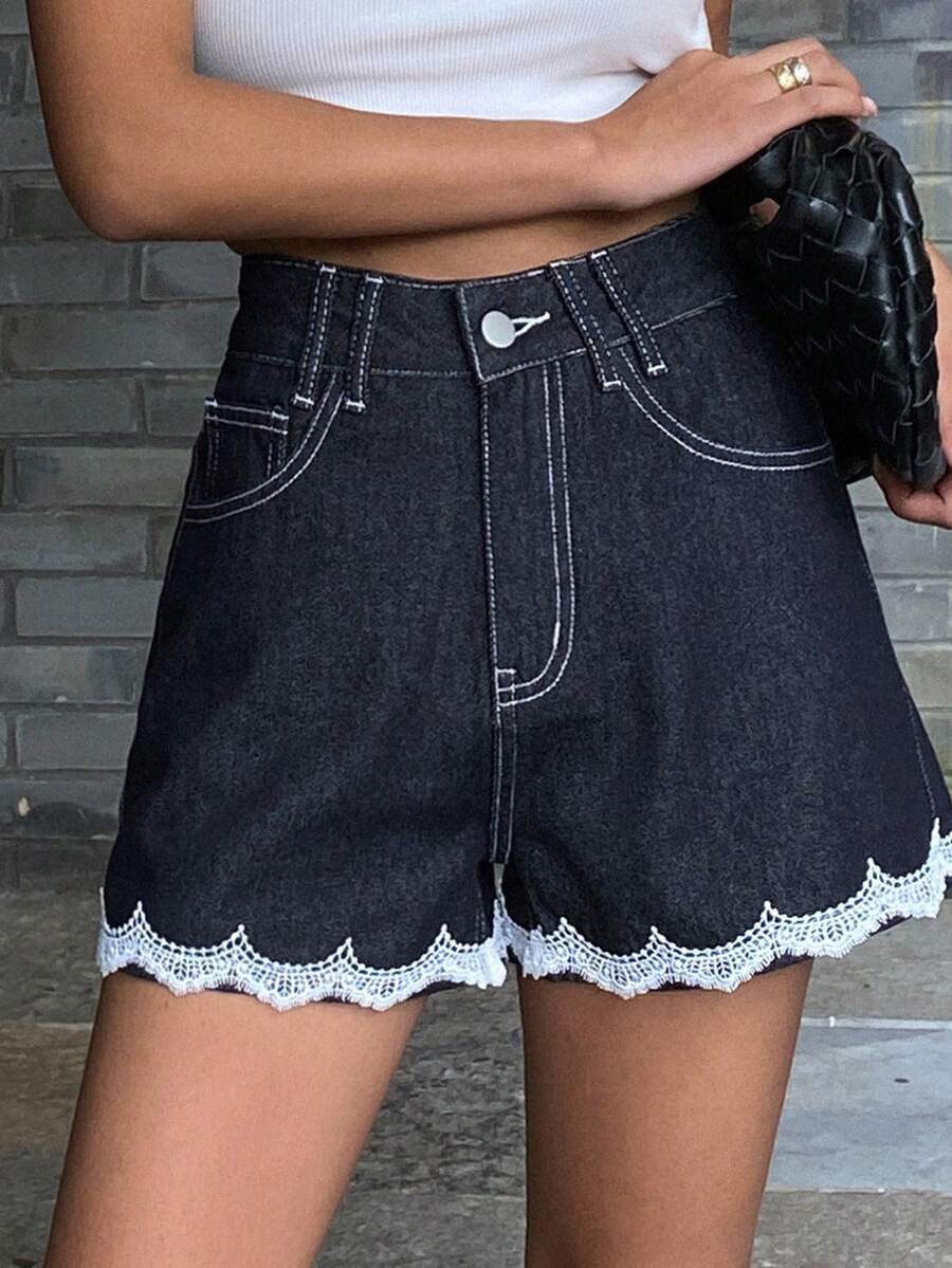 DAZY Pantaloni scurți casual din denim pentru femei, cu model patchwork din dantelă în culori contrastante, linie A, model jogger de vară - Spălare întunecată - Vizualizare 1