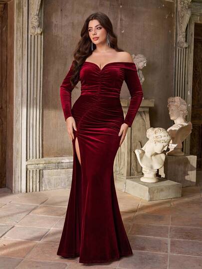 Aureia 大码秋冬优雅华丽酒红色韩版丝绒露肩长袖侧边褶皱高开衩修身鱼尾连衣裙，适合晚宴、单身派对、约会、舞会、节日、婚礼、晚宴、宾客礼服、情人节等场合。
