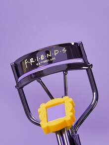 FRIENDS X SHEIN 1pc Alphabet Frame Pattern Eyelash Curler,Gifts - Purple - View 3