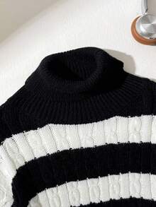 SHEIN Suéter holgado de cuello alto con textura a rayas negras y blancas para niña preadolescente, adecuado para usar en casa, salidas, escuela, compras y fiestas en otoño/invierno
