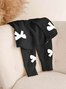 SHEIN Cottnline كنزة صوفية كاجوال بياقة على شكل V للنساء ذوات الأحجام الكبيرة مزينة بنقشة الفراشة - أبيض وأسود - مشاهدة 5