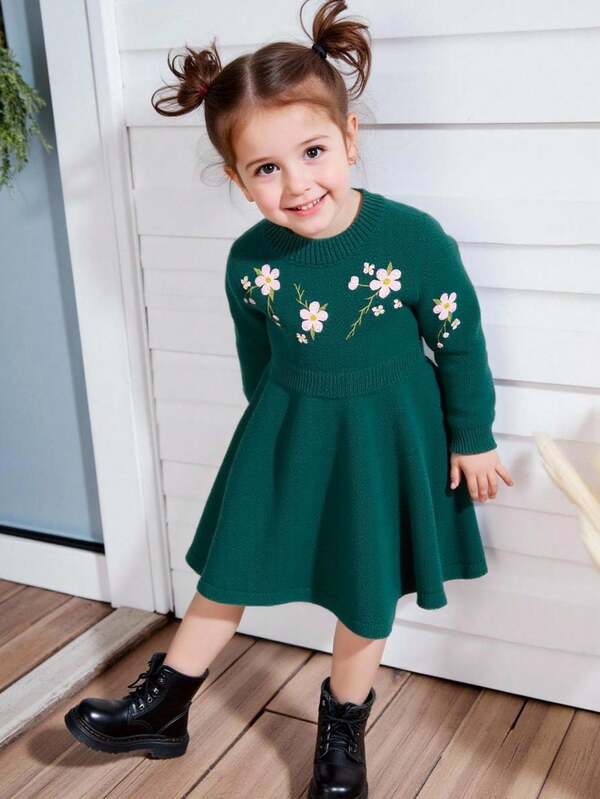 SHEIN Vintaside Kids New Stylish High Neck Embroidered Waist Fashionable Sleeve Embroidery Casual Knit Sweater Dress For Girls, Perfect For Parties, Outings, Vacations, And Everyday Wear In Autumn And Winter Seasons Fall
